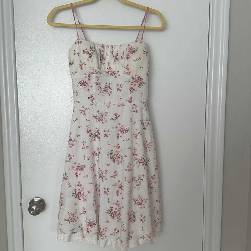 Bustier Lace Floral Dress - Picture 1 of 5